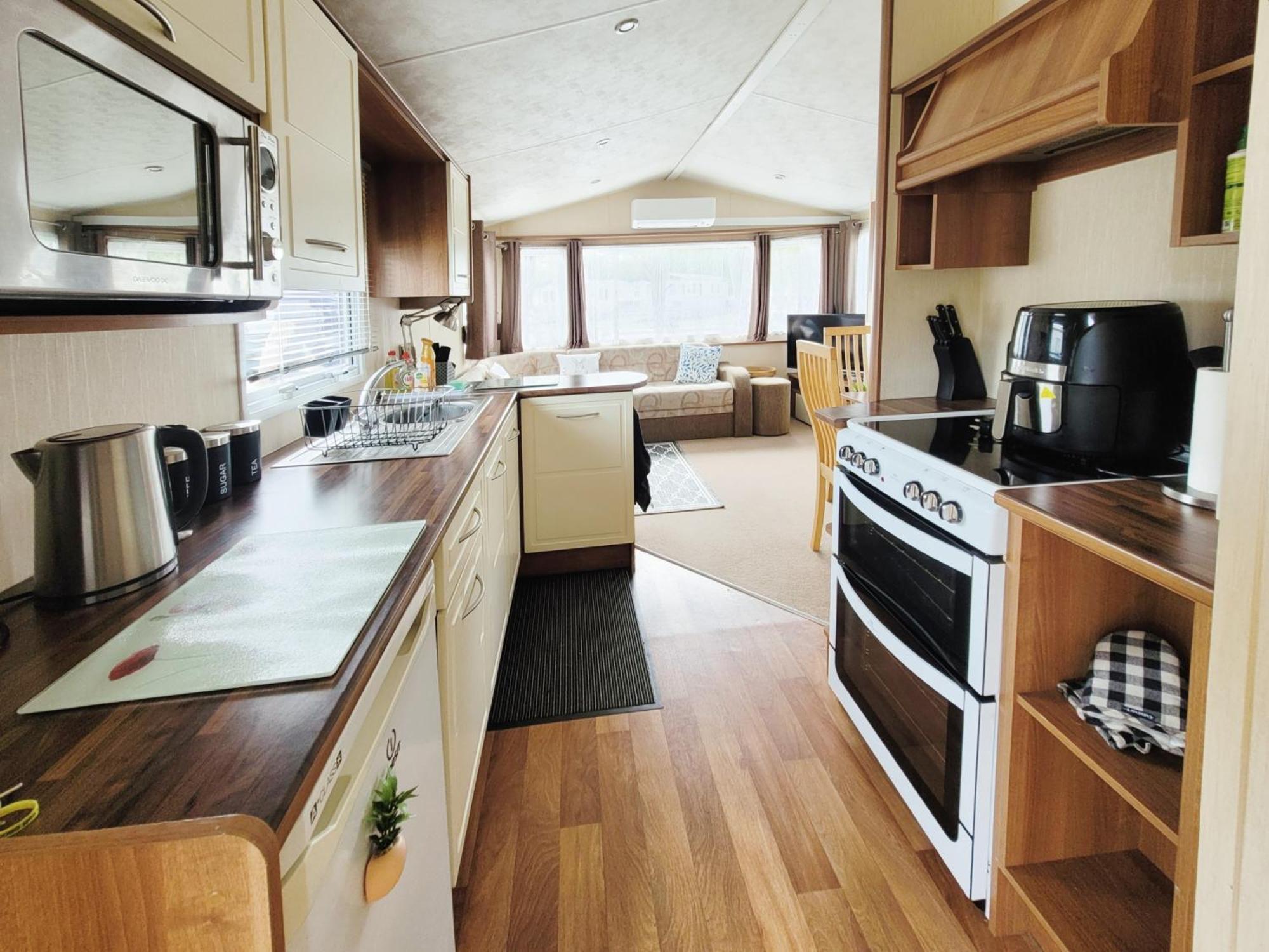 Lakeside Cotswold Holiday Home ไซเร็นเซสเตอร์ ภายนอก รูปภาพ